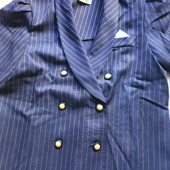 Vintage in cinQ Blazer & Pants - Picture 3 of 7